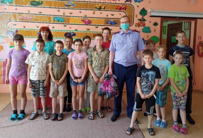 В Большемурашкинском районе следователи СК посетили подшефный социально-реабилитационный центр (Фотографии)