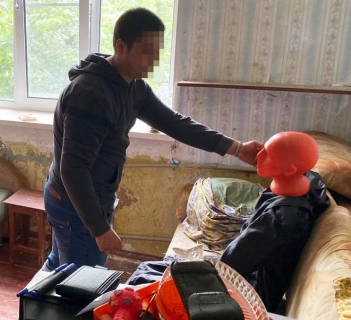 подросток досмерти узбил отчима 20 июня в Дзержинске